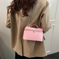 Women's Pu Leather Solid Color Classic Style Sewing Thread Flip Cover Shoulder Bag main image 4