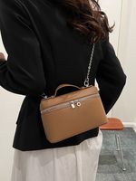 Women's Pu Leather Solid Color Classic Style Sewing Thread Flip Cover Shoulder Bag sku image 2