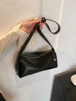 Women's Pu Leather Solid Color Classic Style Zipper Pillow Shape Bag main image 6