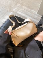 Women's Pu Leather Solid Color Classic Style Zipper Pillow Shape Bag sku image 4