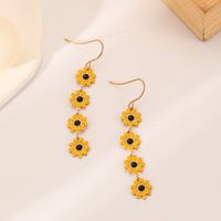 1 Pair Pastoral Daisy Copper Gold Plated Dangling Earrings main image 4