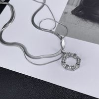 Großhandel Einfacher Stil Kreis Rostfreier Stahl Kupfer Halskette Mit Anhänger main image 4