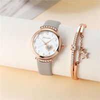 Casual Heart Shape Buckle Quartz Women's Watches sku image 1