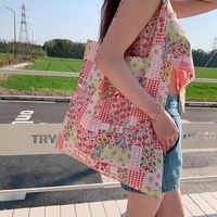 Women's Medium Polyester Ditsy Floral Vacation Open Underarm Bag sku image 4
