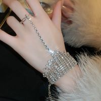 Élégant Glamour Géométrique Alliage Gland Strass Femmes Bracelets main image 6