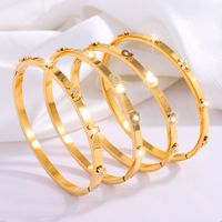 Vintage Style Round 304 Stainless Steel 18K Gold Plated Bangle In Bulk main image 1