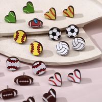 1 Paire Style Simple Rugby Forme De Cœur Football Bois Boucles D'Oreilles main image 5