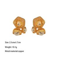 1 Pair IG Style Elegant Vintage Style Flower Three-dimensional Hollow Out Inlay Copper Artificial Pearls 18K Gold Plated Ear Studs main image 2