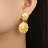 1 Par Casual Estilo Simple Ronda Estrella Enchapado Tallado Acero Titanio Chapados en oro de 18k Pendientes De Gota sku image 3