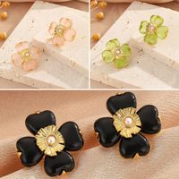 1 Pair Casual Elegant Classic Style Flower Inlay Copper Artificial Pearls Resin 18K Gold Plated Ear Studs main image 1