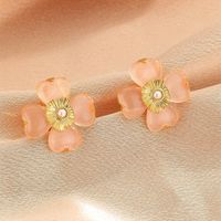 1 Pair Casual Elegant Classic Style Flower Inlay Copper Artificial Pearls Resin 18K Gold Plated Ear Studs main image 5