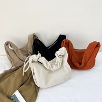 Mujeres Pana Color Sólido Estilo Vintage Forma De Almohada Cremallera Bolsa Para Las Axilas main image 1