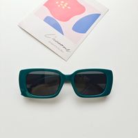 IG-Stil Nordischer Stil Einfarbig Pc Harz Ovaler Rahmen Vollbild Kinder Sonnenbrille sku image 5