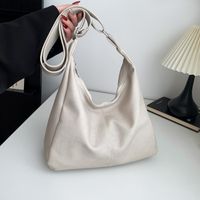 Women's Pu Leather Solid Color Vintage Style Classic Style Zipper Underarm Bag main image 6