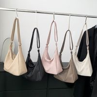 Women's Pu Leather Solid Color Vintage Style Classic Style Zipper Underarm Bag main image 7