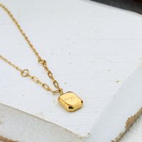 304 Stainless Steel 18K Gold Plated French Style Simple Style Letter Plant Pendant Necklace main image 4