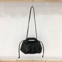 Women's Mini Pu Leather Solid Color Classic Style Cloud Shape Zipper Shoulder Bag sku image 1