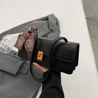 Women's Medium Pu Leather Solid Color Classic Style Zipper Underarm Bag sku image 12
