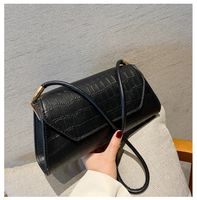 Women's Medium Pu Leather Solid Color Streetwear Square Magnetic Buckle Shoulder Bag sku image 4