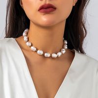 Vintage Style French Style Simple Style Irregular Imitation Pearl Alloy Asymmetrical Three-dimensional Women's Necklace sku image 1