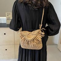 Women's Straw Solid Color Classic Style Weave Sewing Thread Flip Cover Crossbody Bag main image 4