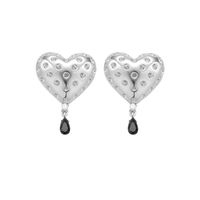 1 Pair Simple Style Heart Shape Carving Sterling Silver Ear Studs main image 2