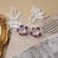 1 Pair Retro Flower Enamel Imitation Pearl Ear Studs sku image 3