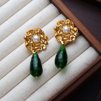 1 Pair Elegant Vintage Style French Style Flower Inlay Alloy Glass Pearl 18K Gold Plated Drop Earrings main image 3