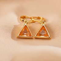 1 Par Casual Elegante Estilo Simple Triángulo Embutido Cobre Circón Chapados en oro de 18k Pendientes De Gota sku image 6