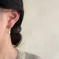 1 Pair Elegant Retro Geometric Freshwater Pearl Earrings main image 3