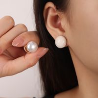 1 Pair Elegant Retro French Style Round Enamel Inlay Copper Artificial Pearls 18K Gold Plated Ear Studs main image 5