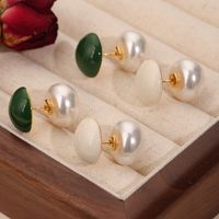 1 Pair Elegant Retro French Style Round Enamel Inlay Copper Artificial Pearls 18K Gold Plated Ear Studs main image 1