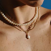 Retro Römischer Stil Kreuzen Süßwasserperle Titan Stahl Vergoldet Halskette Mit Anhänger In Masse main image 1