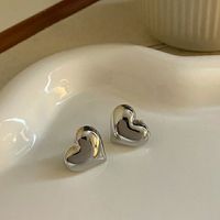 1 Pair Simple Style Heart Shape Plating Alloy Ear Studs main image 2