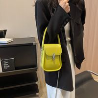 Women's Pu Leather Solid Color Streetwear Sewing Thread Chain Flip Cover Crossbody Bag sku image 3