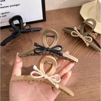 Women's Vintage Style Bow Knot Plastic Hair Claws main image 3