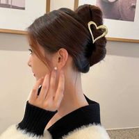Women's Simple Style Heart Shape Metal Hair Claws main image 1
