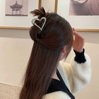 Women's Simple Style Heart Shape Metal Hair Claws main image 3