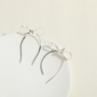 1 Paire Style Vintage Style Simple Commuer Noeud D'Arc Le Cuivre Plaqué Or 14K Boucles D'oreilles main image 5