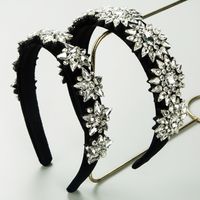 Women's Elegant Luxurious Flower Cloth Inlay Rhinestones Glass Drill Hair Band main image 1