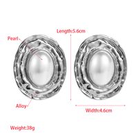 1 Pair Elegant Luxurious Oval Inlay Carving Alloy Pearl Gold Plated Silver Plated Ear Studs main image 2