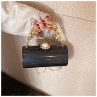 Women's Small Arylic Solid Color Streetwear Lock Clasp Bucket Bag sku image 5