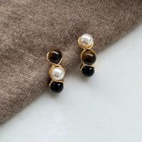 1 Pair Simple Style Geometric Inlay Brass Artificial Pearls Agate Tiger Eye Ear Studs main image 5