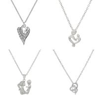 Cobre Chapados en oro de 18k Elegante Estilo Simple Forma De Corazón Ahuecar Embutido Diamantes De Imitación Collar Colgante main image 3