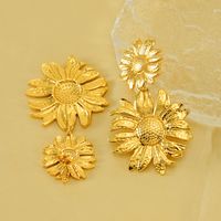 1 Pair Simple Style Flower Stainless Steel 18K Gold Plated Drop Earrings main image 4
