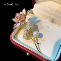 Classical Leaf Flower Butterfly Copper Plating Women's Brooches main image 4