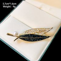 IG Style Shiny Leaf Flower Butterfly Copper Plating Inlay Pearl Zircon Unisex Brooches sku image 5