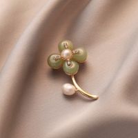 Elegant Flower Baroque Pearls Copper Women's Brooches main image 3