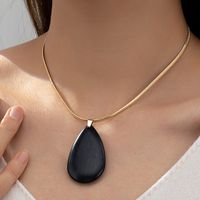 Classical Retro Classic Style Water Droplets Wood Copper Alloy Women's Pendant Necklace main image 9