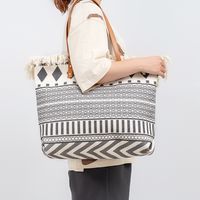 Women's Medium Cotton Polyester Geometric Vintage Style Magnetic Buckle Shoulder Bag main image 5